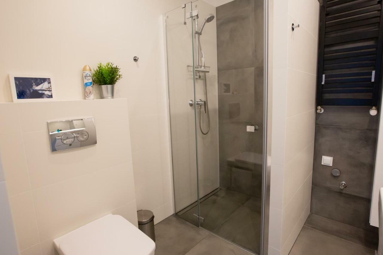Apartament Morski Widok Gardenia Dziwnow Exterior photo